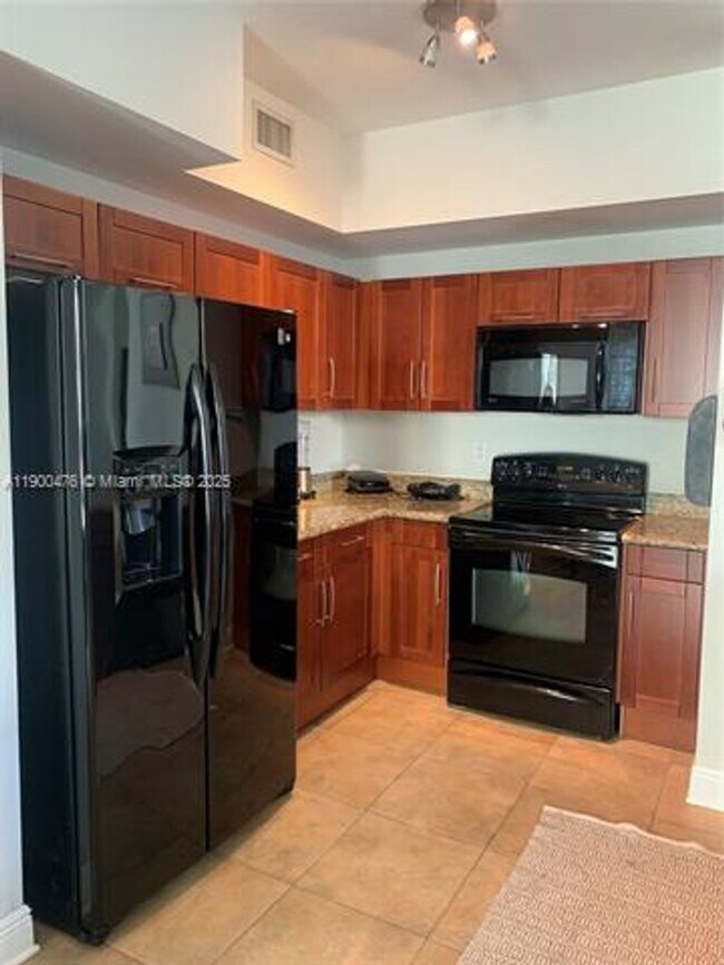 Building Photo - 7275 SW 90th St