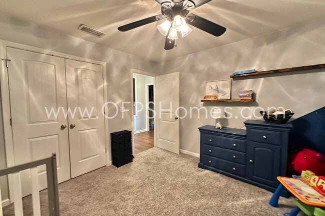 Building Photo - 4/2 in Redstone Subdivision!! AVAILABLE 10...