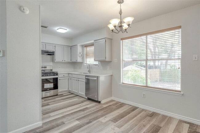 Building Photo - 12713 Modena Trail