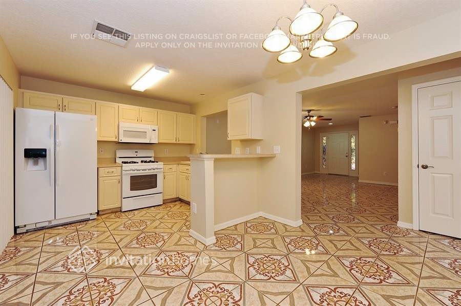 Building Photo - 6144 Skylarkcrest Dr