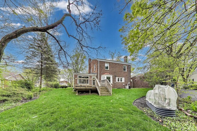 Building Photo - 2515 Gordon Dr
