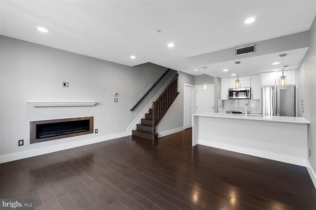 Building Photo - 1000 Fell St