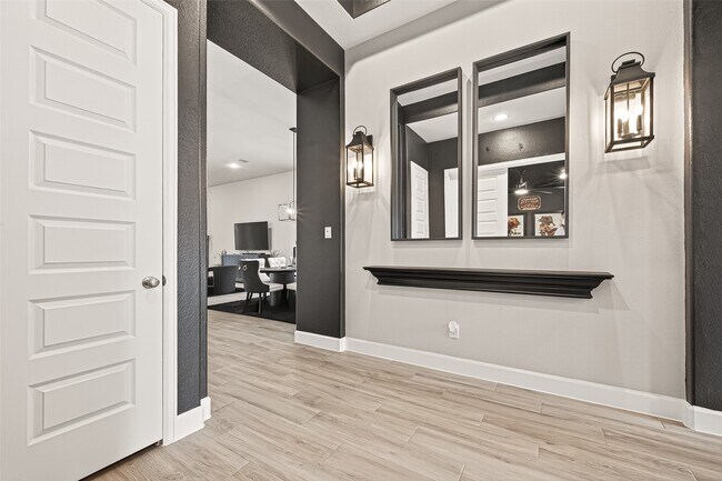 Building Photo - 2806 Sycamore Wood Trce