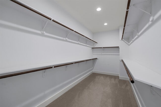 Building Photo - 1606 Westside Gardens Ln