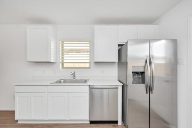 Building Photo - 26726 Paloma Blanca Dr
