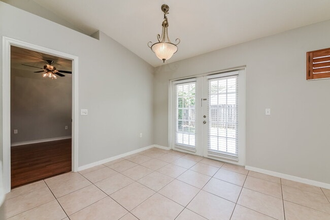 Building Photo - 4726 69th Ct E