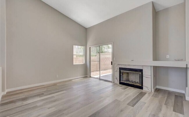 Building Photo - 1735 Navarre Ln