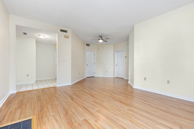 Building Photo - 29 Hammond Pl