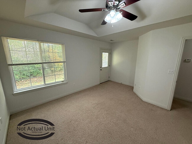 Building Photo - 7437 Noah Ct