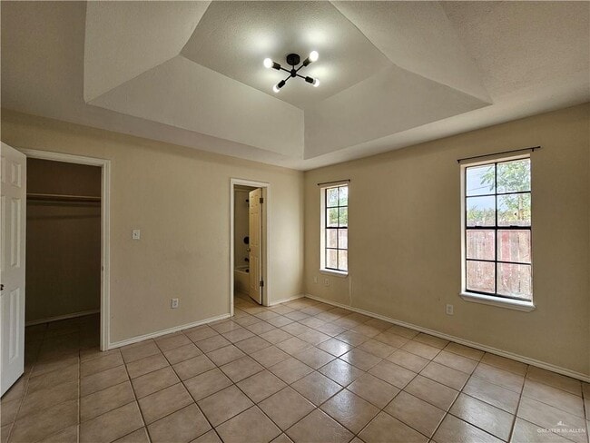 Building Photo - 3703 Thompson Rd