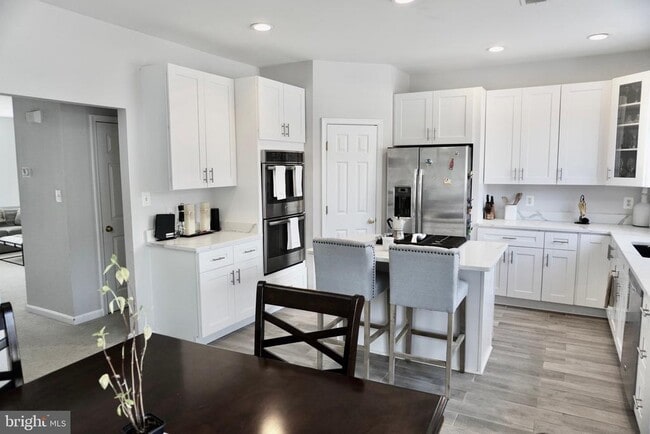 Building Photo - 8275 Shannons Landing Way