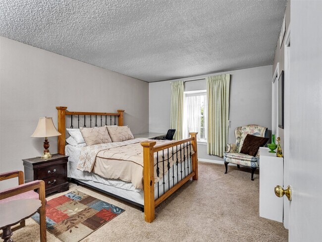 Building Photo - 2601 Bellefontaine St