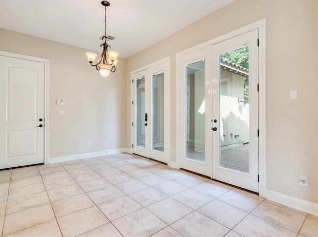 Building Photo - 11725 Shadestone Terrace