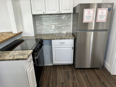 Building Photo - Furnished Private Room w/ Private Bath & Utilities Included