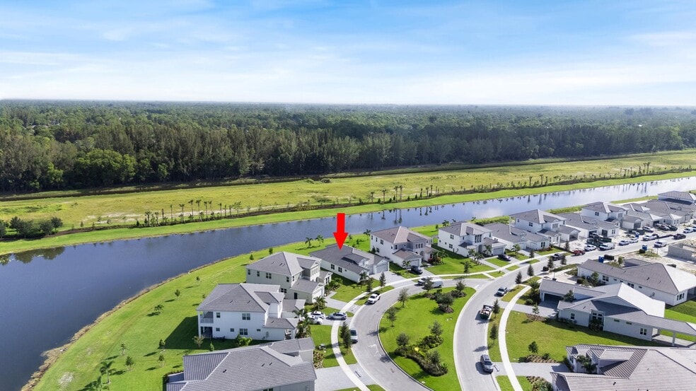 Building Photo - 15144 Wildwood Cir