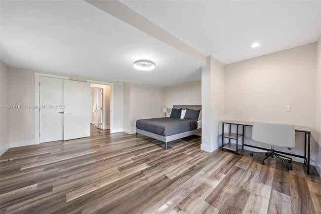 Building Photo - 7264 159th Ct N