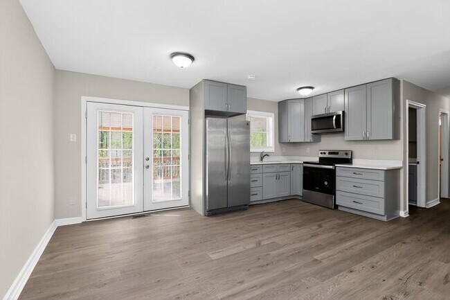 Building Photo - Updated 3BD/2BA Ranch in Lowell, NC!