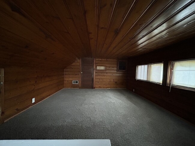 Building Photo - 2416 Cypress Ave