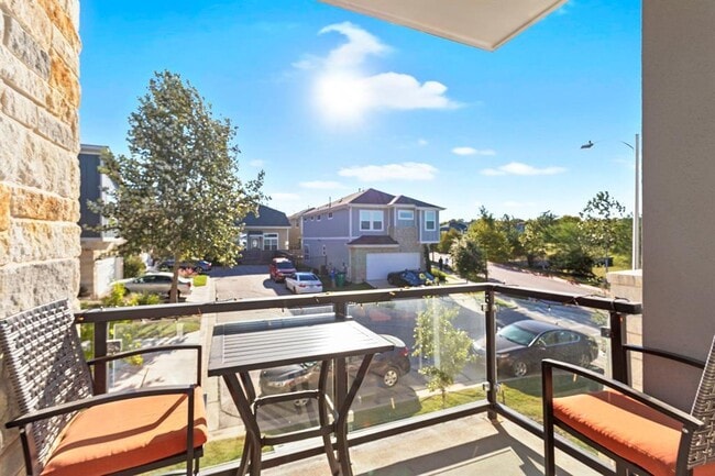 Building Photo - 7203 Bassett Ct