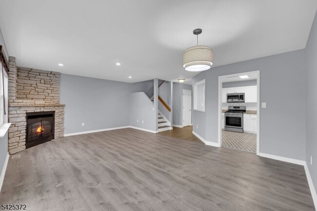 Building Photo - 30 Birch Terrace