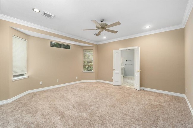 Building Photo - 905 Carriage Hills Blvd