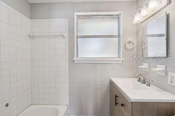 Building Photo - 1606 Woodlyn Dr