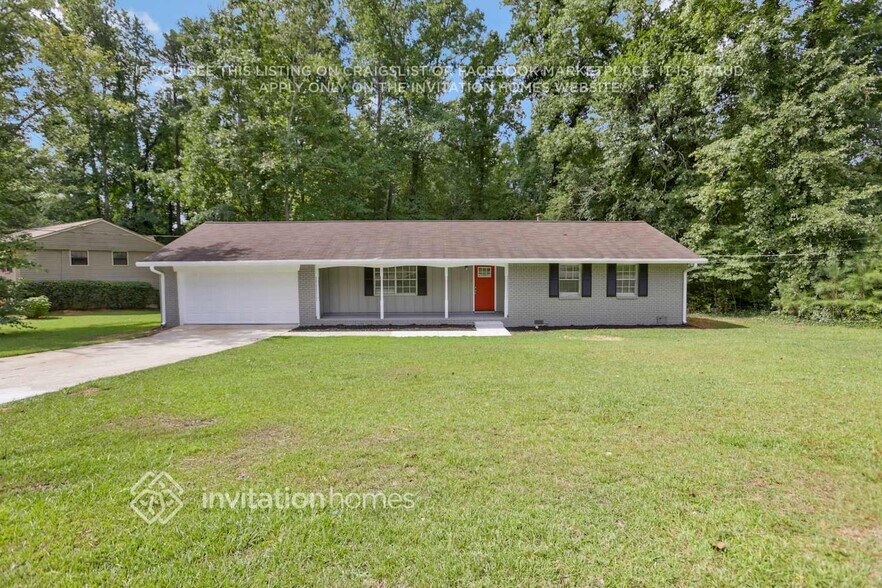 Building Photo - 2045 Devore Dr SW