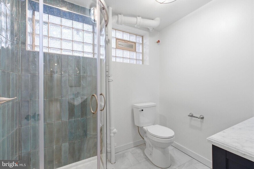 Building Photo - 3225 Chestnut St NE