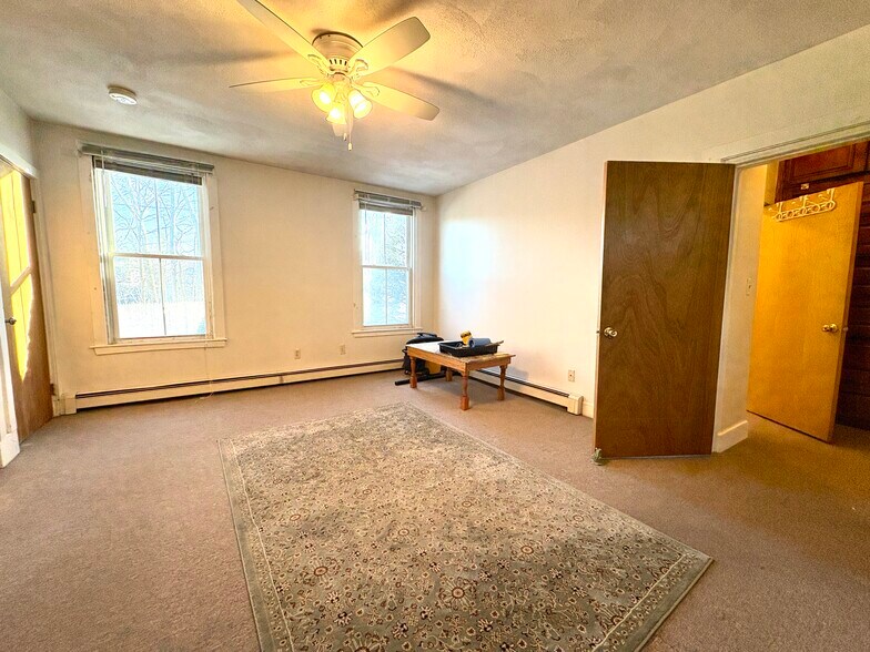 Building Photo - 26 Saint James St