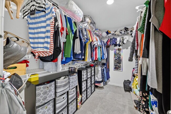 Building Photo - 644 SW Hoffenberg Ave