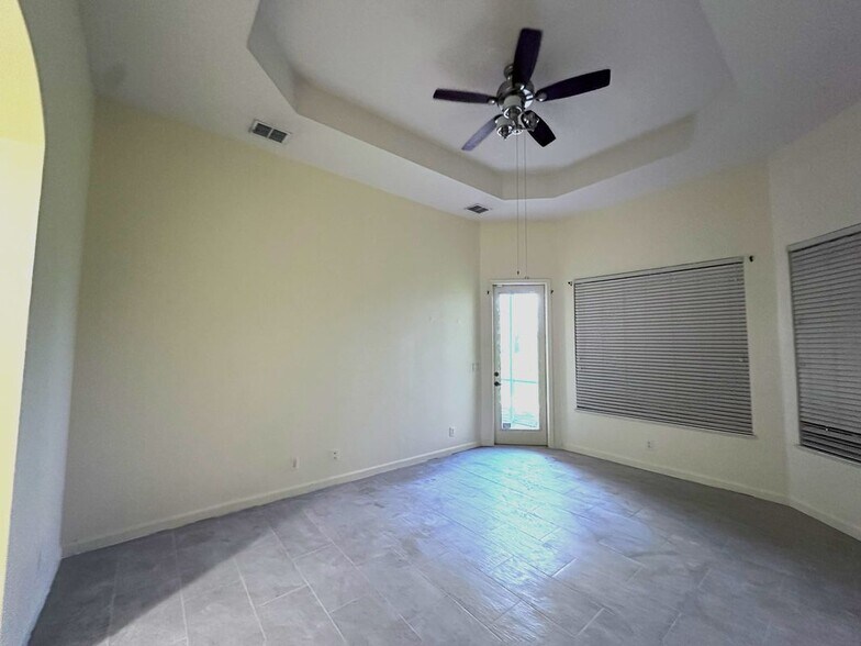 Building Photo - 6025 NW Wolverine Rd