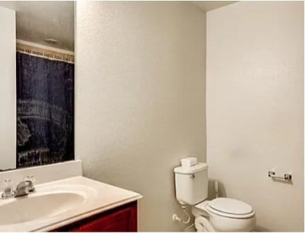 Building Photo - 2205 Sims Dr