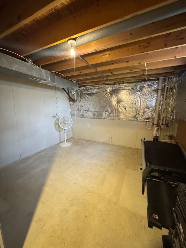 Building Photo - BEAUTIFUL Single Family Home in Abingdon! 4 Bedrooms | 2 Full Baths | 2 Half Baths | Approx. 2,66...