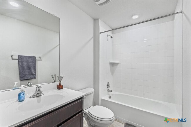 Building Photo - 132 Ragnar Dr