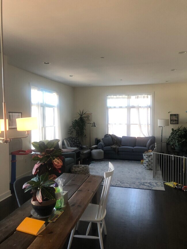 194 Bloomfield Ave 194 Bloomfield Ave Montclair NJ 07042 Apartment