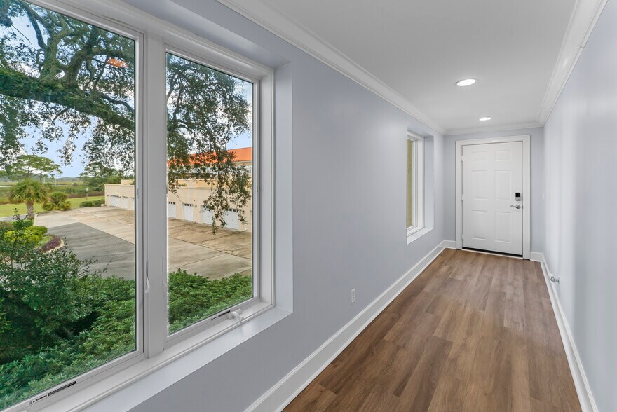 Building Photo - 700 Wilmington Island Rd