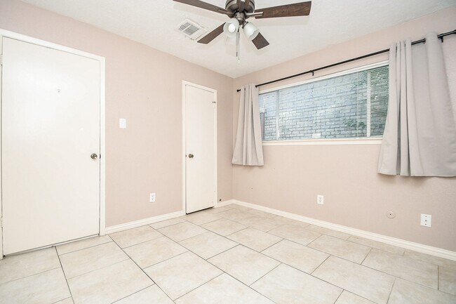 Building Photo - 7538 Quail Meadow Dr