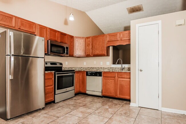 Building Photo - 2628 Lullwater Ln