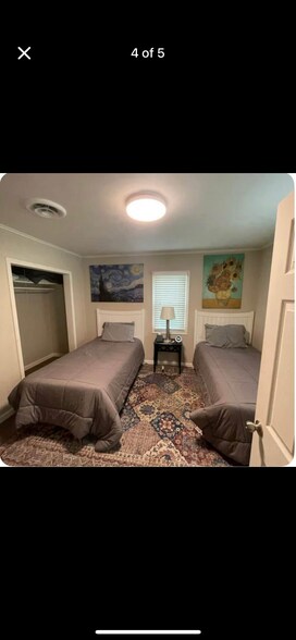 Building Photo - 1021 Barlow St