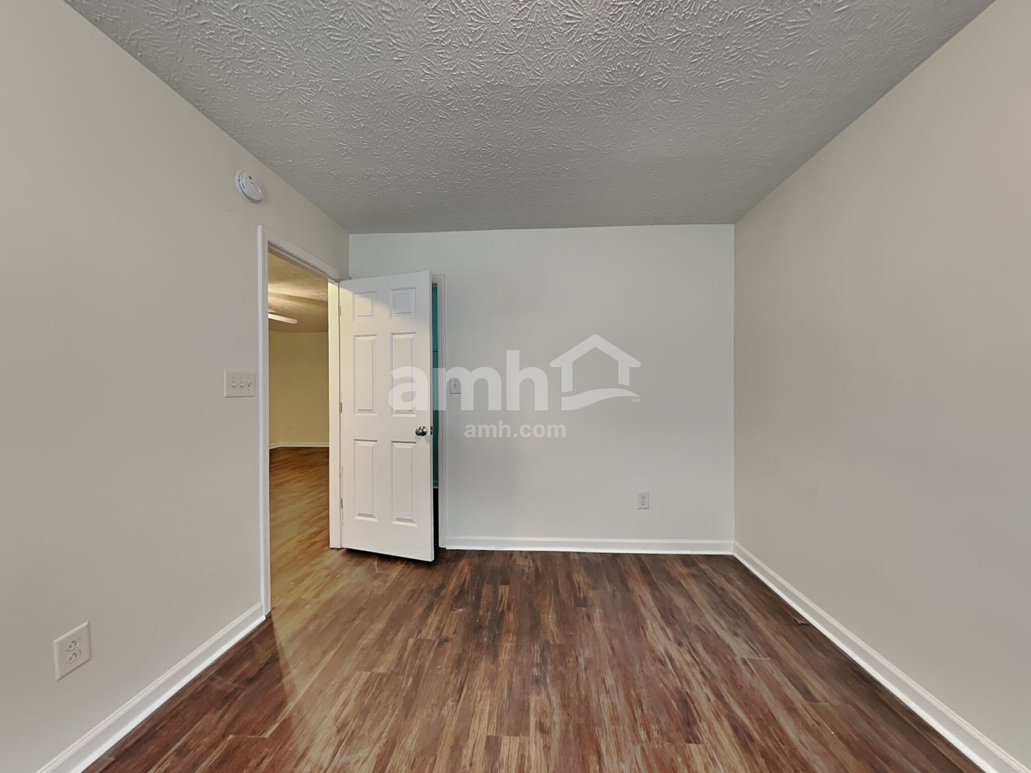 Building Photo - 3104 Forrestal Dr