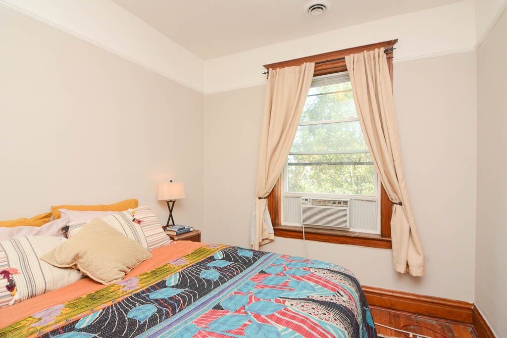 Building Photo - 2647 W Iowa St