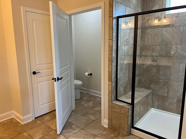 Building Photo - Private Stunning Views from this Beautiful...