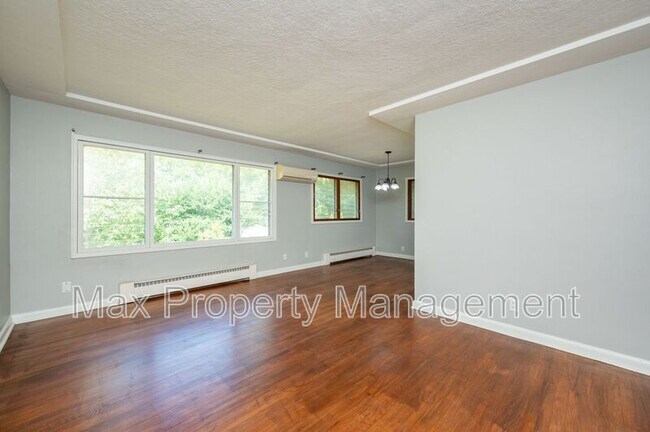 Building Photo - 3715 Madison Ave