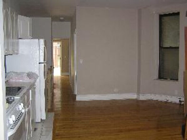 Building Photo - 316 W 51st St