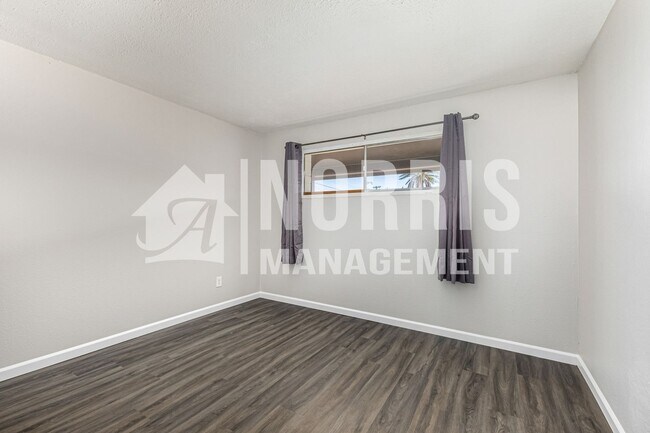 Building Photo - Convenient, Beautifully Updated Space Available Now!