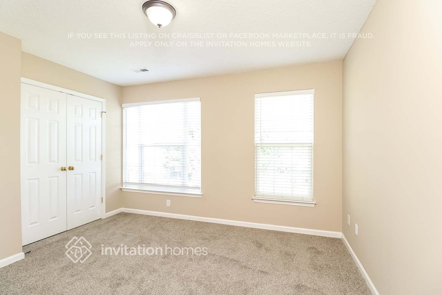 Building Photo - 9809 Dauphine Dr
