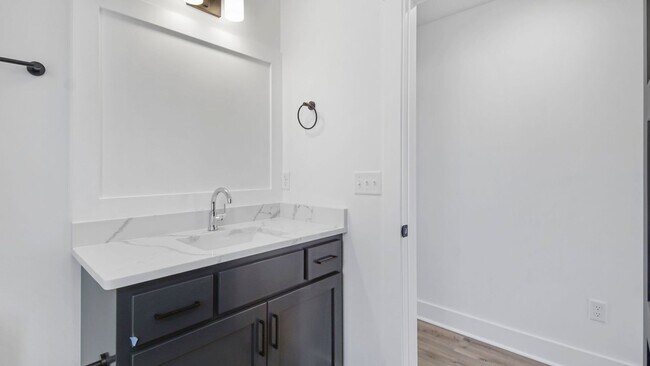 Building Photo - 4415 Conifer Ln