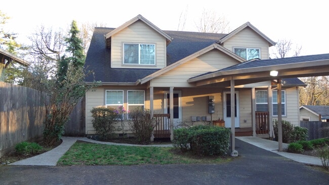 Building Photo - 3312 SE Concord Rd