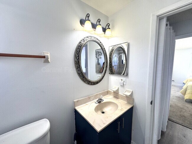 Building Photo - 2544 Woodgate Blvd