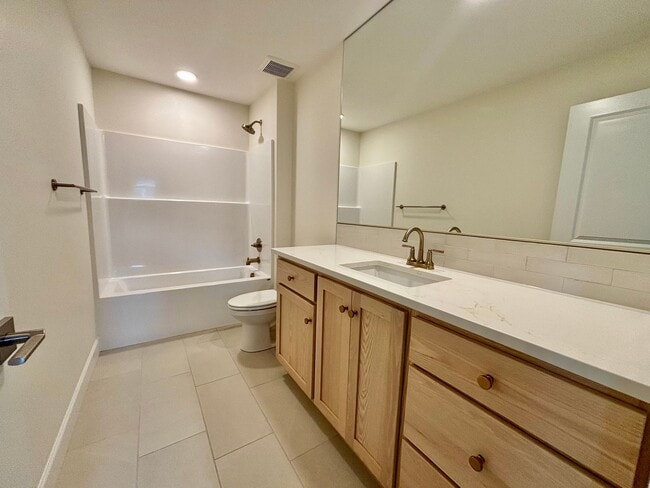 Building Photo - Gorgeous Ridgefield Home